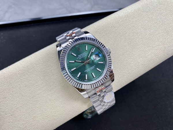 激安ロレックス背面デザイン